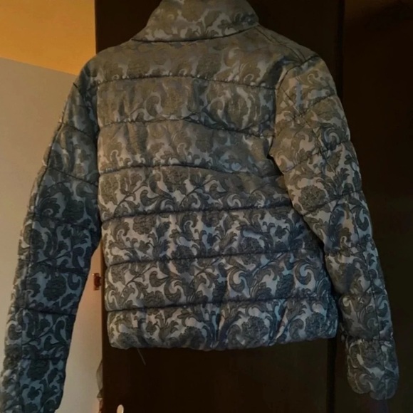 GUESS ASSUNTA BLUE PAISLEY ZIP UP LONG SLEEVE OMBRE PUFFER JACKET S - Picture 5 of 5